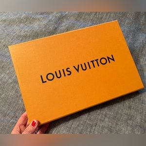 Louis Vuitton Monogram Shine Shawl